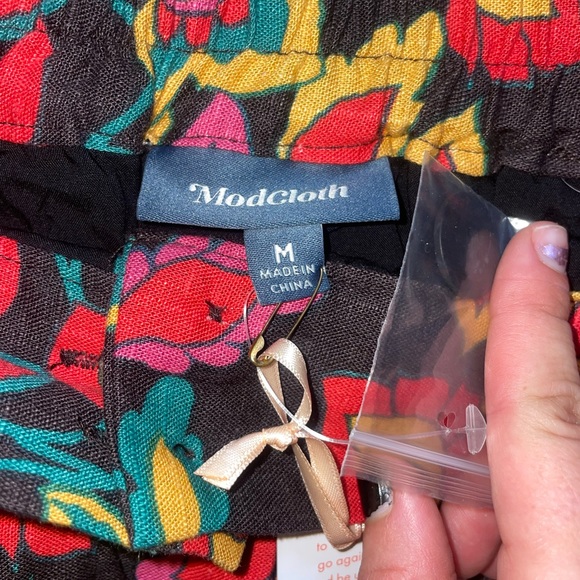 NWT ModCloth floral button up skirt - Picture 4 of 5